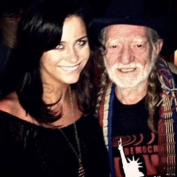 Meet your Posher, Jennamarie - Picture 4 of 15